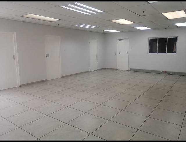 2,044M² FACTORY FOR SALE IN NEW GERMANY